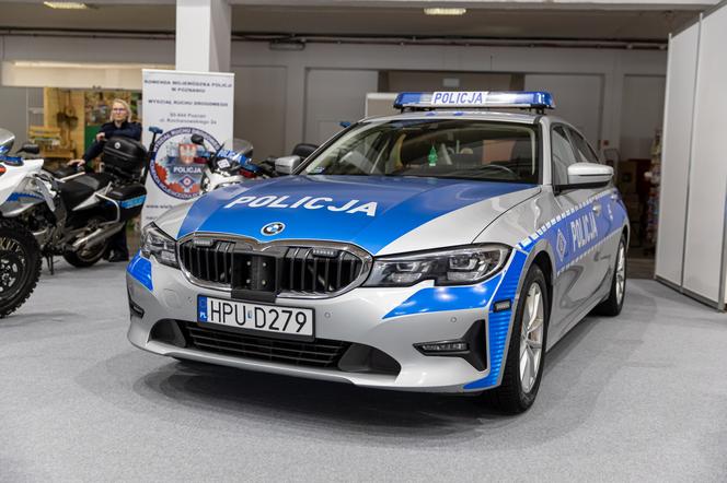 Poznań Motor Show 2022 trwa. Pojazdy policyjne także zachwycają 