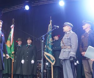 Łódzki Piknik Niepodległościowy. Mieszkańcy świętowali w Manufakturze [ZDJĘCIA]