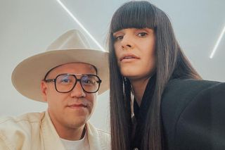 Gromee i Sara Chmiel z nowym singlem. Nie zobaczy nikt hula już w sieci!