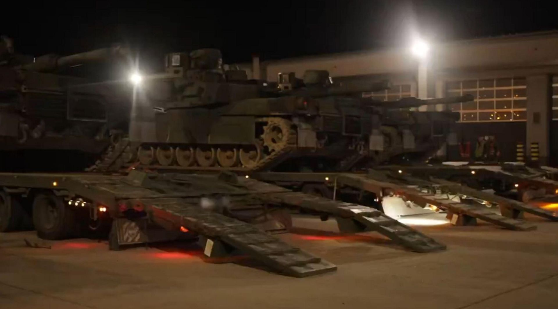 Czołgi Abrams M1A2 #SEPv3 w 1. Warszawskiej Brygadzie Pancernej