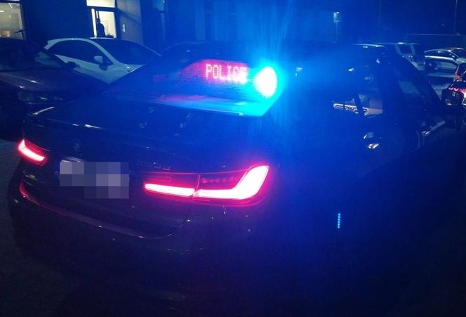 Nowe Iganie: 18-latek w BMW driftował na rondzie. Wszystko widzieli policjanci!