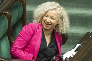 Afera z wykształceniem minister Kotuli. Internauci się śmieją. Sieć zalały MEMY! [ZOBACZ]