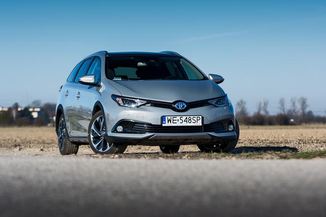 TEST Toyota Auris Touring Sports 1.8 Hybrid Freestyle: kombi nieco inaczej