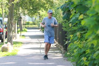 TUSK BIEGA W TRÓJKĄCIE.