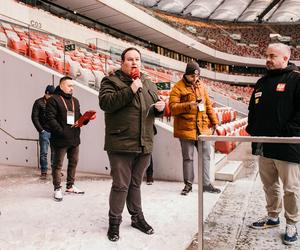 Ksiądz Marcin Stopka został spikerem stadionowym