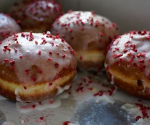 Jak przechowywać pączki, żeby dłużej były świeże? Te triki pomogą