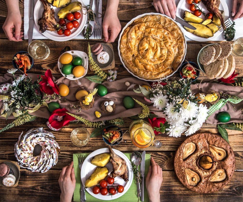 Quiz. Jak zachować się przy stole