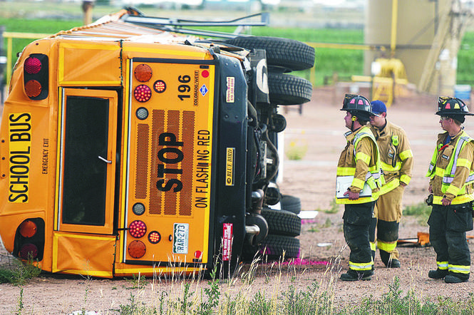 Ciężarówką w autobus z licealistami