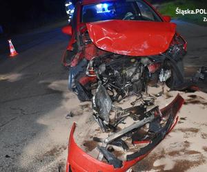 26-letni kierowca mercedesa zignorował znak STOP. Wysłał 43-latka do szpitala