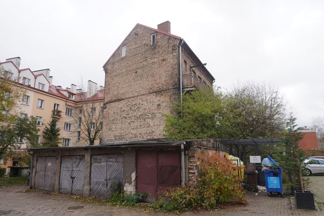 Opuszczona zabytkowa kamienica przy ul. Sienkiewicza w Białymstoku