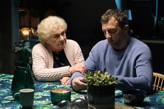 M jak miłość odc. 1719. Barbara (Teresa Lipowska), Bartek (Arkadiusz Smoleński)