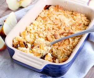 Migdałowa kruszonka. Zamieni zwykle ciasto w kulinarne dzieło sztuki