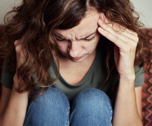 Migrena szyjna - przyczyny, objawy, leczenie