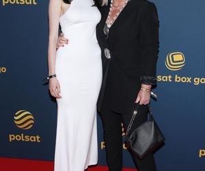 Gwiazdy na jesiennej ramówce Polsatu błyszczały błękitem i dekoltami poniżej pasa. Tylko Ada Fijał i Kasia Cichopek przełamały sztampę