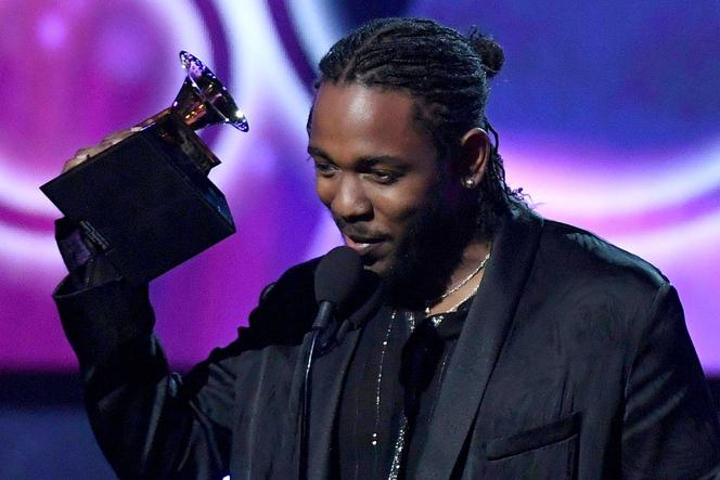 Kendrick Lamar odbiera nagrodę