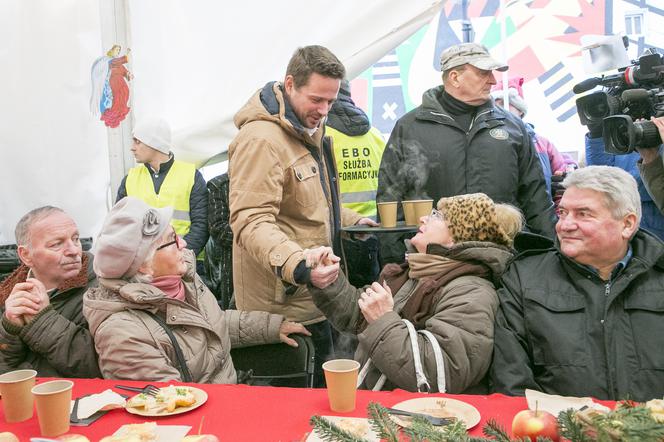 Trzaskowski rozdawał barszcz