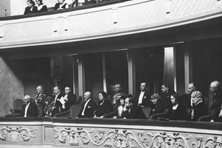 Nie ma nic o kobietach walczących o niepodległość Polski w podręczniakch do historii. Dlatego, że to nie były ich wojny? 