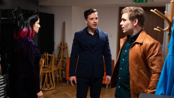 Barwy szczęścia, odcinek 2654: Klara (Olga Jankowska, Bartosz (Artur Bocheński), Hubert (Marek Molak)