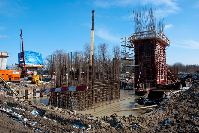 20100307_6_prace_przy_podporach.jpg