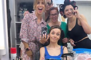 M jak miłość na planie. Kama (Michalina Sosna), Iza (Adriana Kalska), Magdalena Turczeniewicz