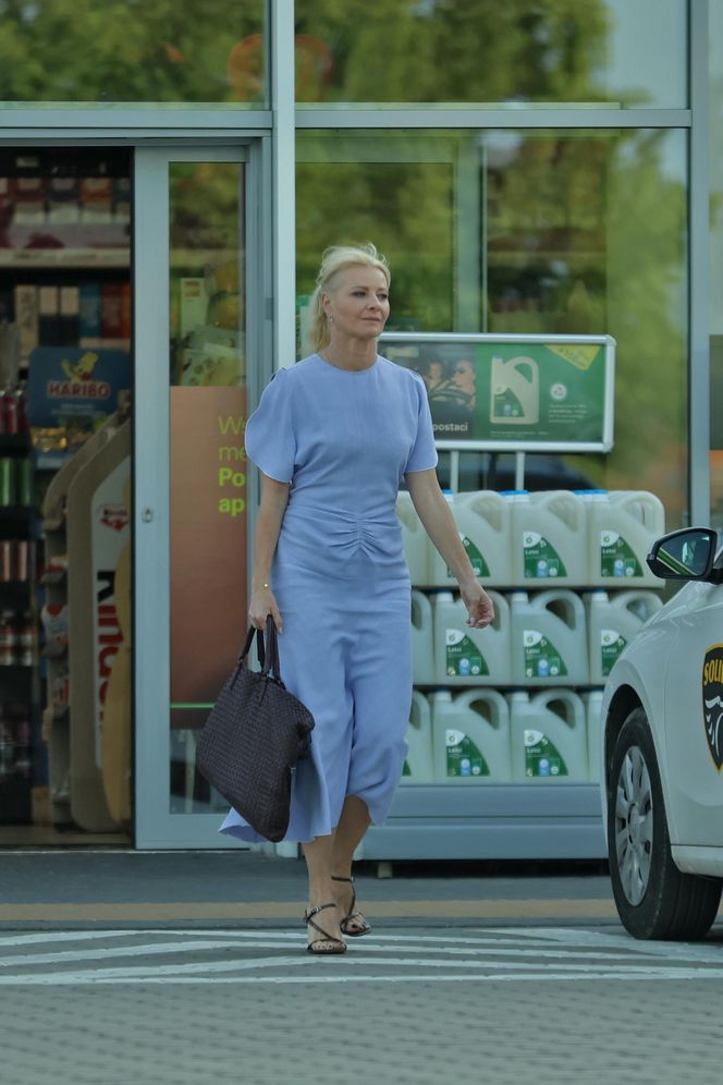 Małgorzata Kożuchowska jeździ autem za pół miliona w obcasach