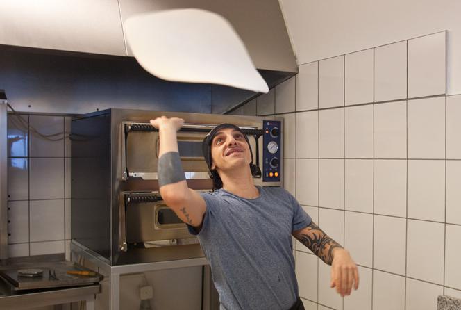 IVO VOLANTE ZAKŁADA PIZZERIĘ.