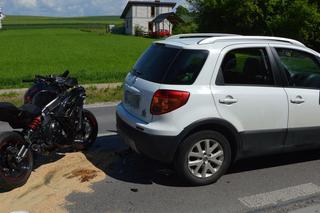 Zamość: Wypadek na drodze. Do szpitala trafiła motocyklistka. Nie zachowała odległości