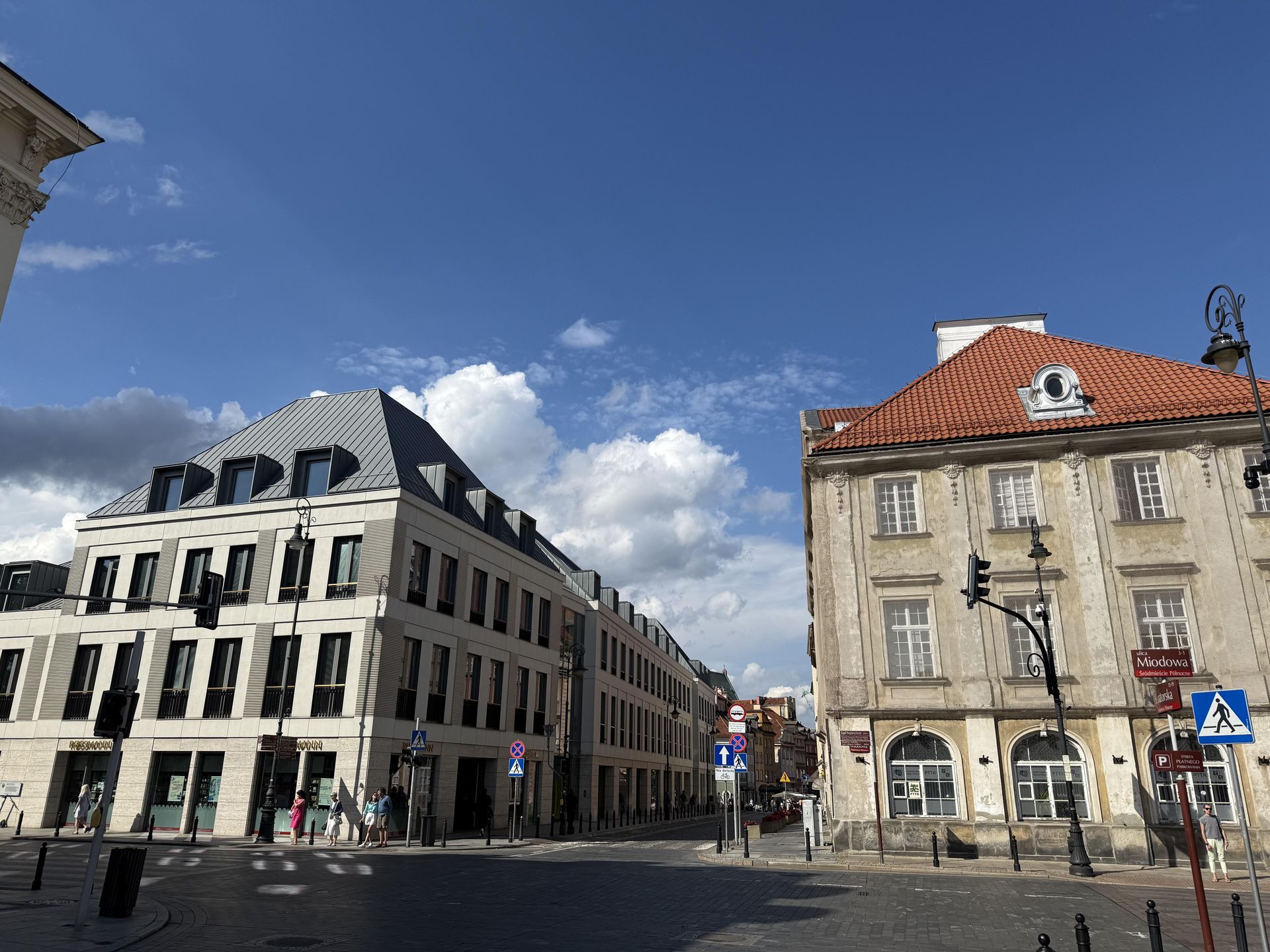 Biurowiec Plac Zamkowy w Warszawie