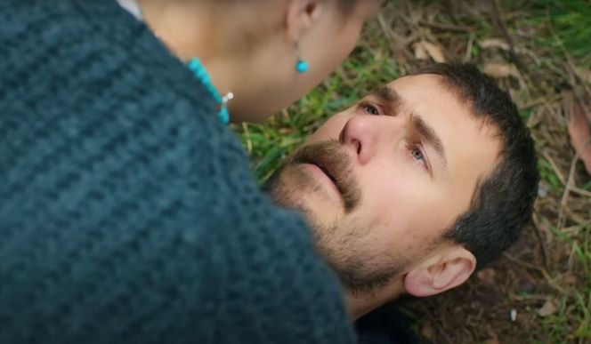 Zeynep będzie przetrzymywana przez porywacza, a Yildiz przyłapie Melis na rozmowie z przestępcą. Ghonul i Bulent zaczną odchodzić od zmysłów, a Ege trafi na trop.