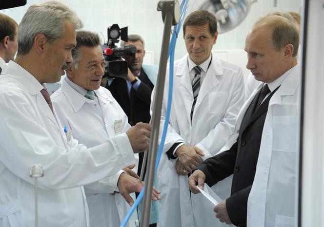 Władimir Putin w szpitalu w Smoleńsku