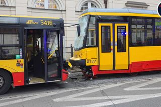 Zderzenie tramwajów i autobusu w Warszawie 18.11.2025