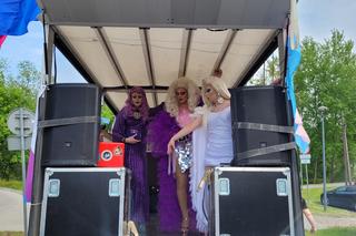 Marsz Równości w Olsztynie 2023. Barwna parada przeszła ulicami miasta