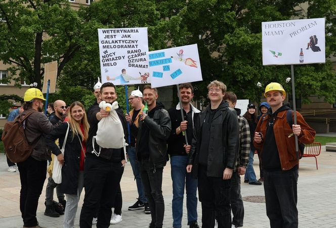Kosmiczny korowód studencki przeszedł 9 maja ulicami Lublina