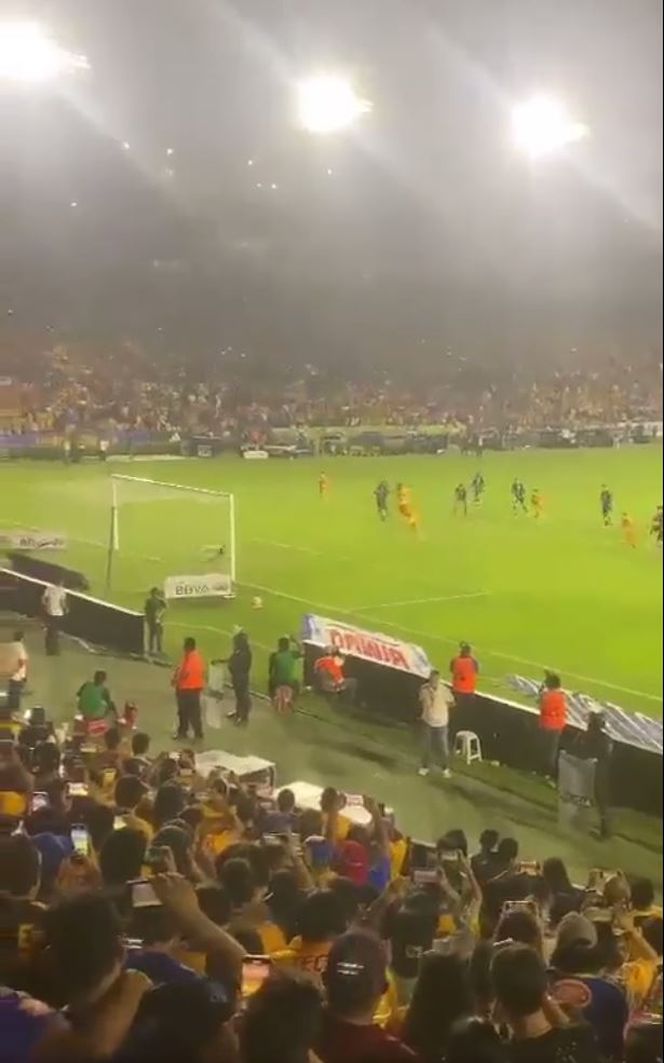 Kibice myśleli, że to stało się na mistrzostwach świata! Wideo ekwadorskiej fanki stało się viralem