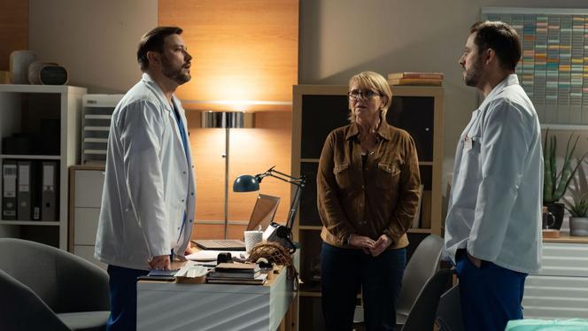 Na dobre i na złe odc. 740. Jakub Grabski (Maciej Zacharzewski), Wasiakowa (Ewa Serwa), (Marcin Zacharzewski)