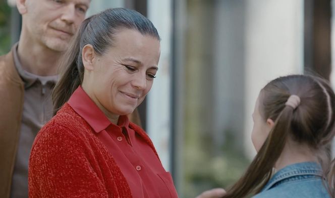 M jak miłość odc. 1881. Nadia (Mira Fareniuk), Magda (Anna Mucha), Andrzej Budzyński (Krystian Wieczorek)