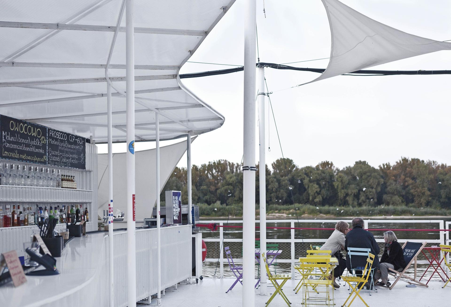 Klubokawiarnia BarKa nad Wisłą w Warszawie