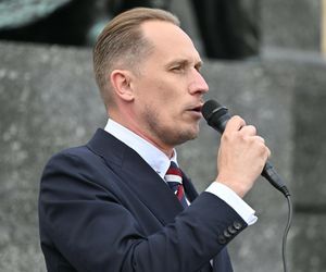 Ruszyła „zrzutka” dla posła Berkowicza. „Być może kupimy mu też pralkę”