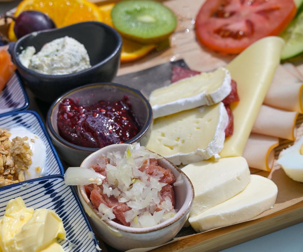 Nie jedz tego w trakcie upałów. Dietetycy ostrzegają czego nie brać na plażę