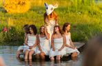 W piątkowy wieczór III Festiwal Teatralny na Zamku w Liwie otworzył poruszający i nietypowy spektakl „Ofelie”