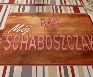 Bar Mój Schaboszczak znajduje się przy ul. Browarowej w Żninie