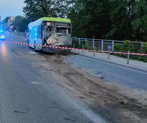 Karambol w Olsztynie. Pijany kierowca staranował autobus