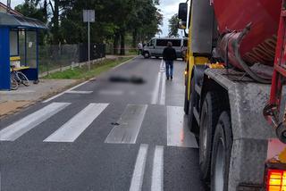 Masakra pod Warszawą: ciężarówka potrąciła rowerzystę, potem przejechał po nim samochód