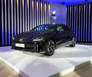 Hyundai IONIQ 6 już jest. Zasięg do 614 km i kamery zamiast lusterek