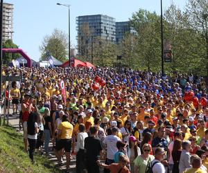 Silesia Półmaraton i Bieg Bohaterów. Tysiące biegaczy przebiegło ulicami Katowic. Zobaczcie zdjęcia