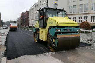 Piątek na placu budowy w centrum Torunia