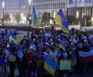 Manifestacja w trzecią rocznicę wybuchu wojny w Ukrainie