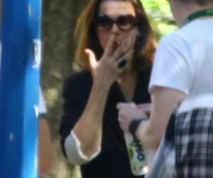 Renata Dancewicz kurzy na plaży