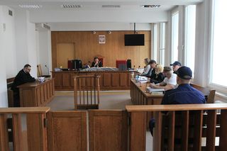 „Siedział ogłuszony w samochodzie”. Kolejna rozprawa ws. tragicznego wypadku na Trasie Łazienkowskiej w Warszawie