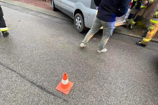 Wypadek busa z przedszkolakami. Jedno dziecko wypadło przez okno 